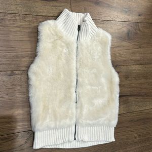 GAP kids faux fur ivory vest